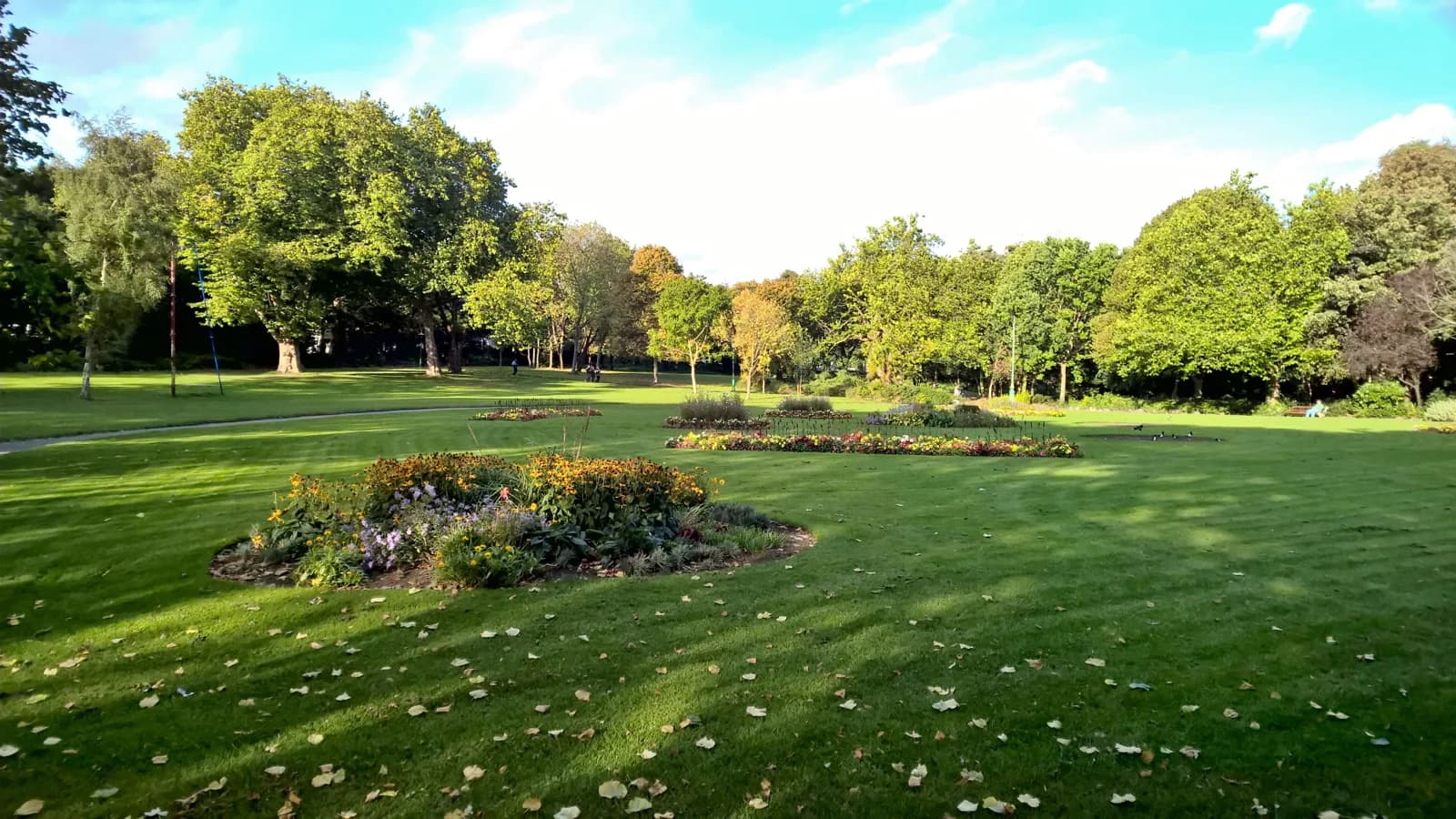 The gardens of Merrion Square, the Georgian quarter beside the Merrion Hotel