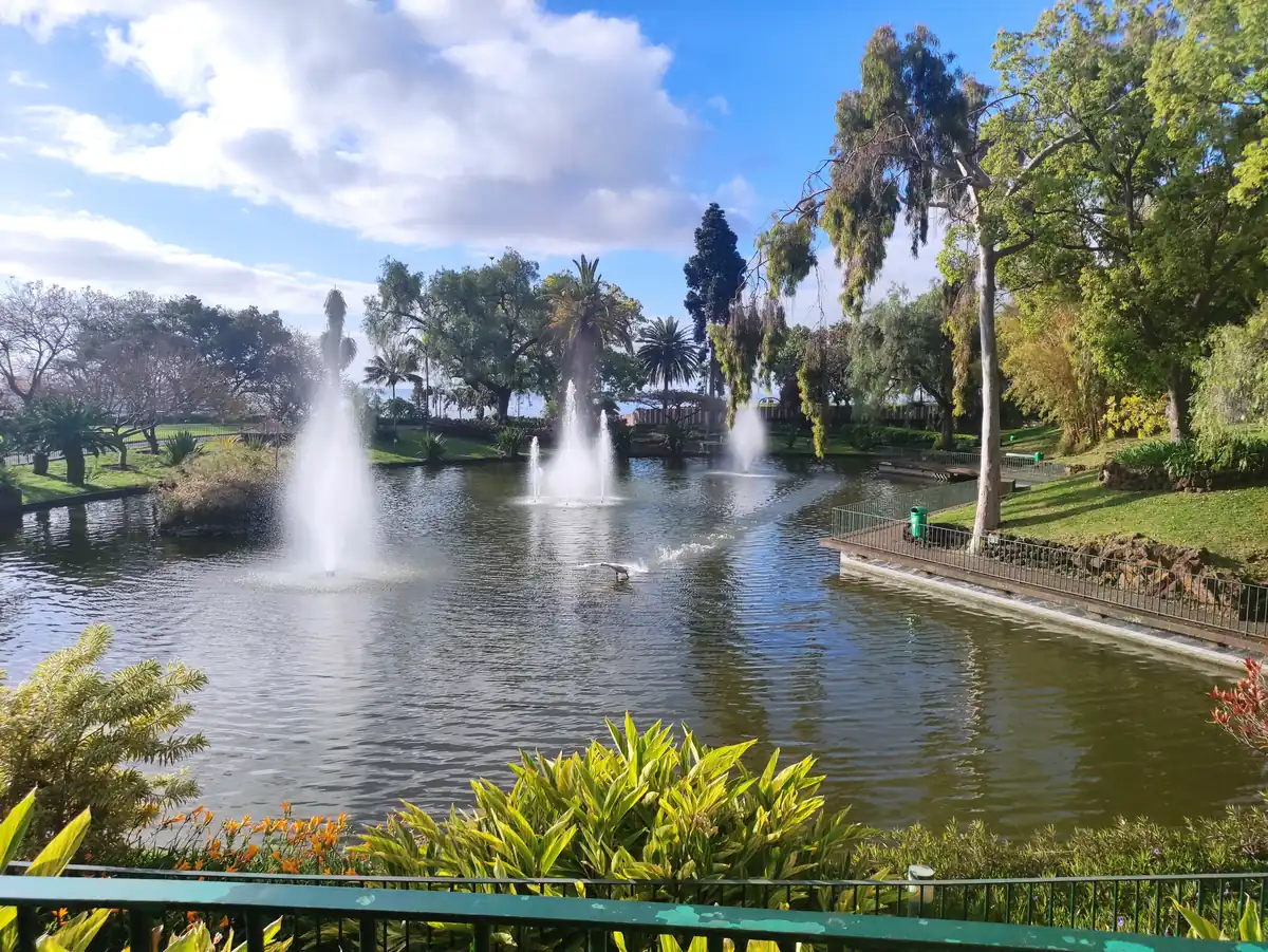 The lake and fountains in Parque de Santa Catarina, above Avenida do Infante in Funchal
