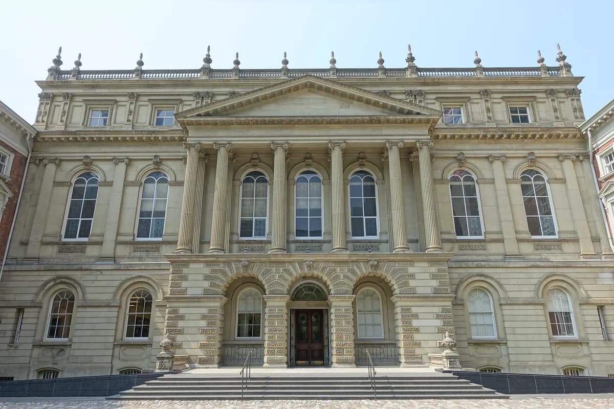 Osgoode Hall on University Avenue in Toronto's Financial District