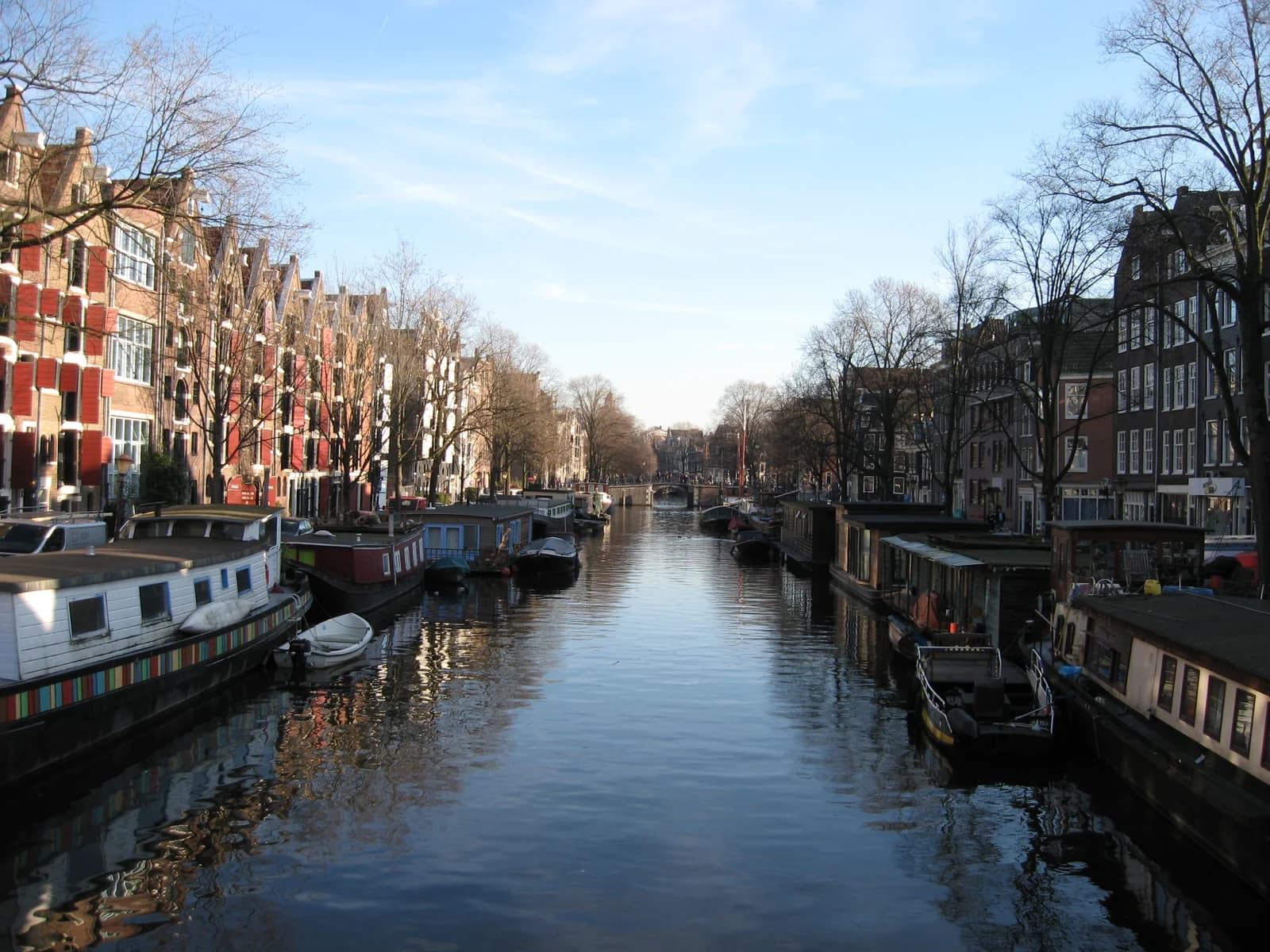 Houseboats moored along the Brouwersgracht on the northern edge of the Jordaan
