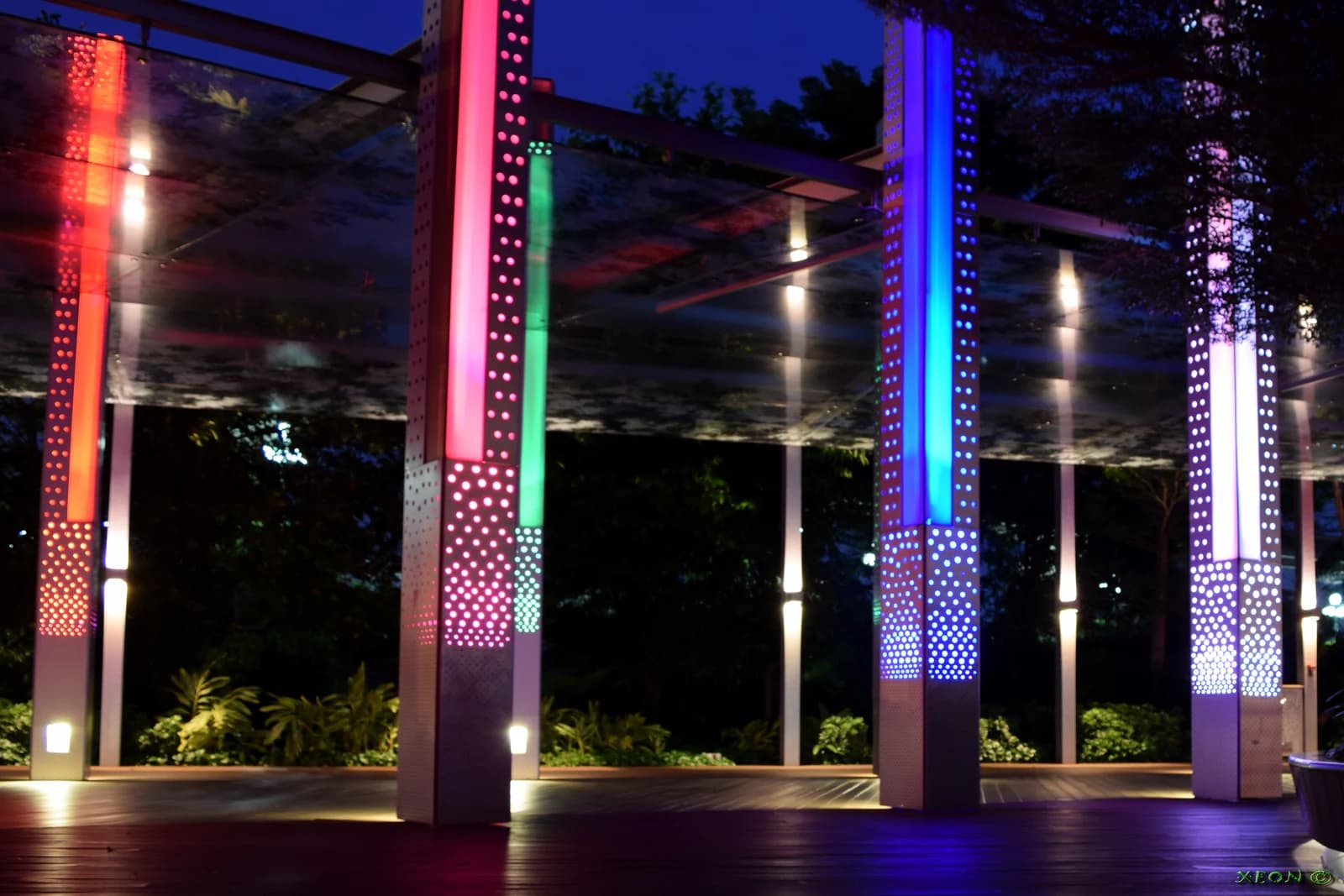 A planted walkway running through the interior of Sentosa island