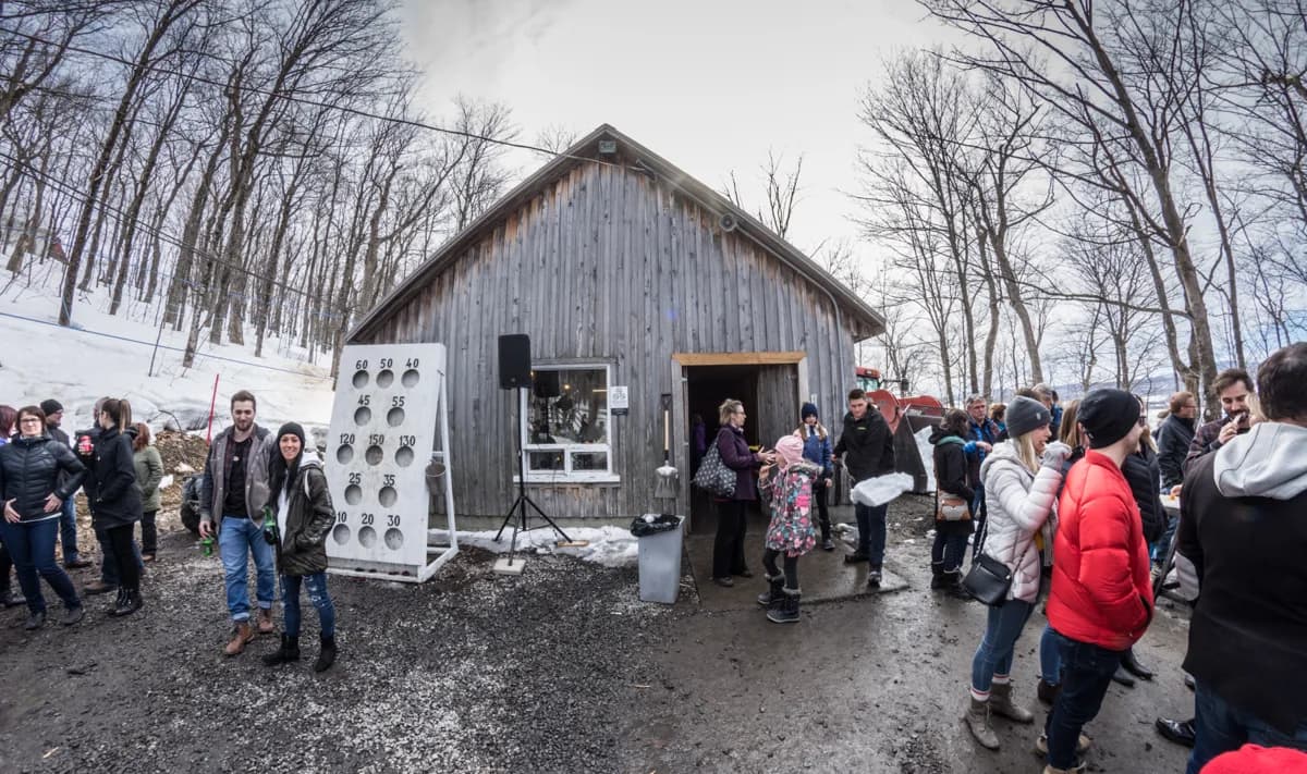 A sugar shack in season, a day trip from Montreal