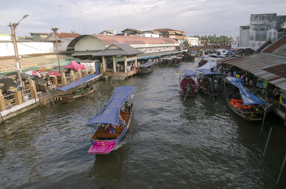 Amphawa floating market, a day trip from Bangkok
