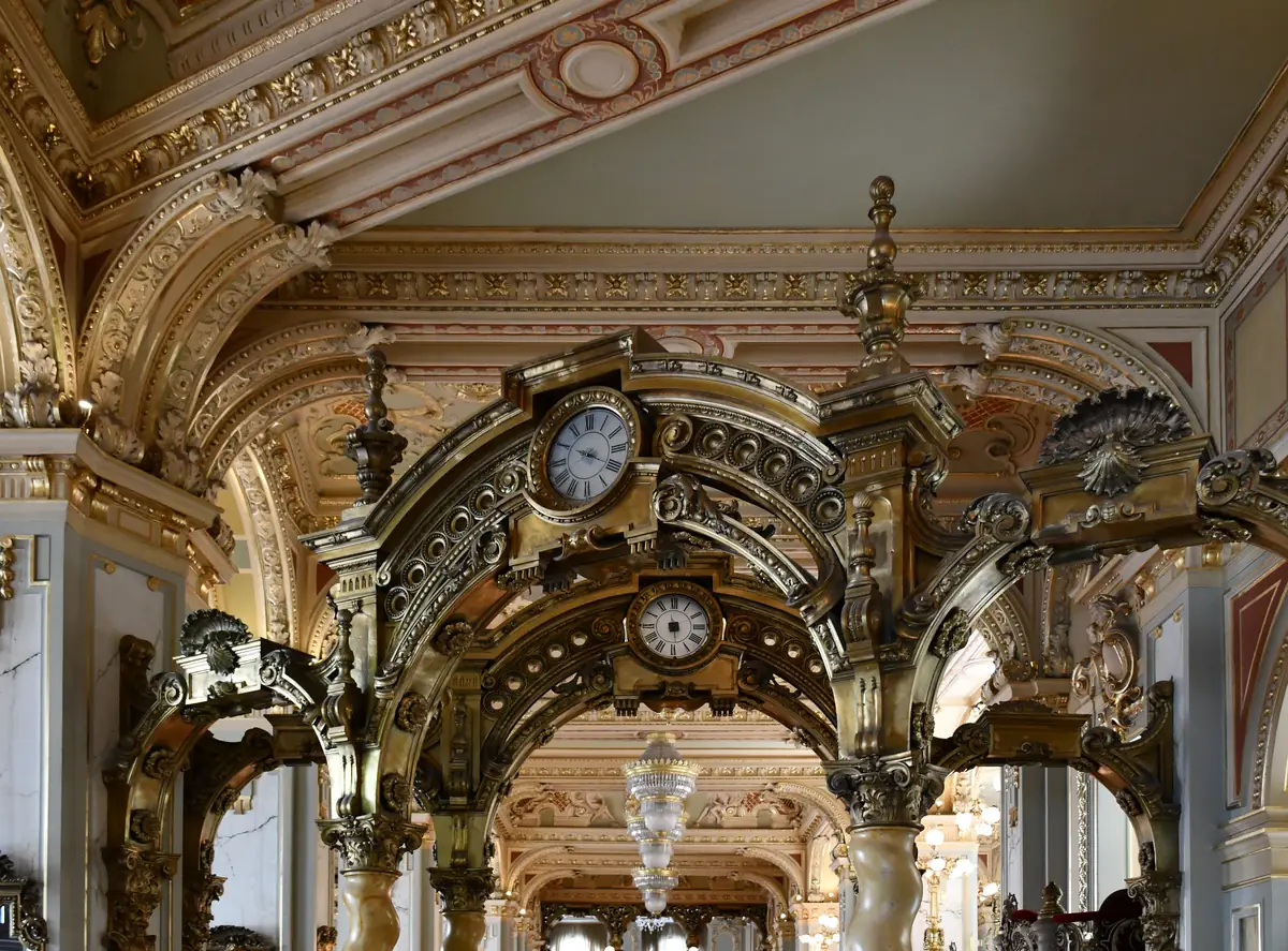 Coffeehouse grandeur & chimney cakes in Budapest