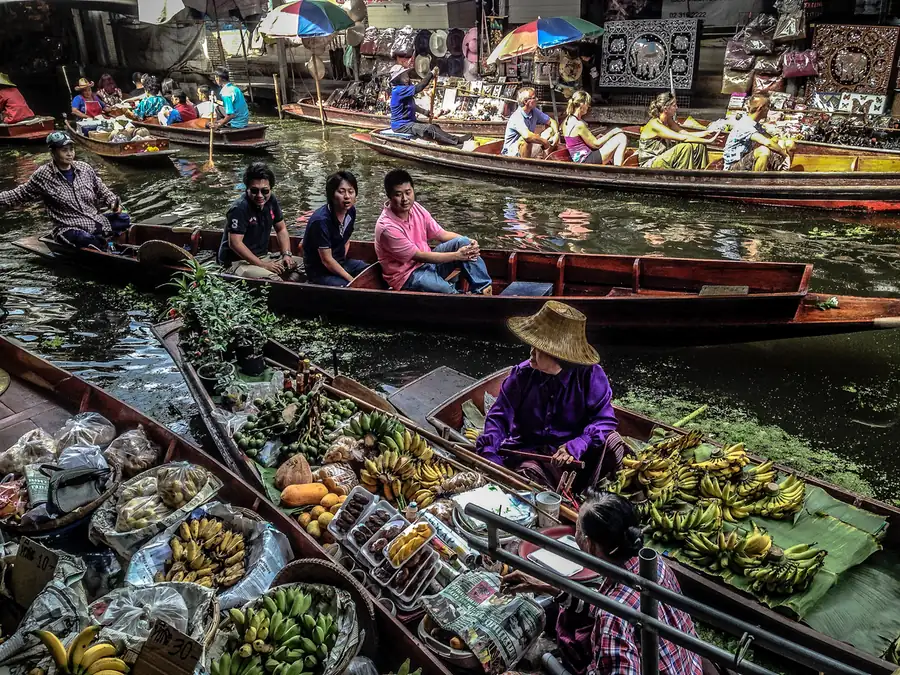 Damnoen Saduak floating market, a day trip from Bangkok