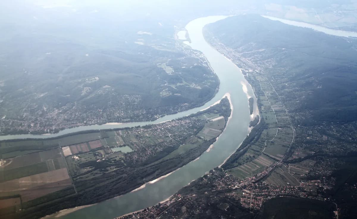 Danube Bend: Budapest, a day trip from Vienna