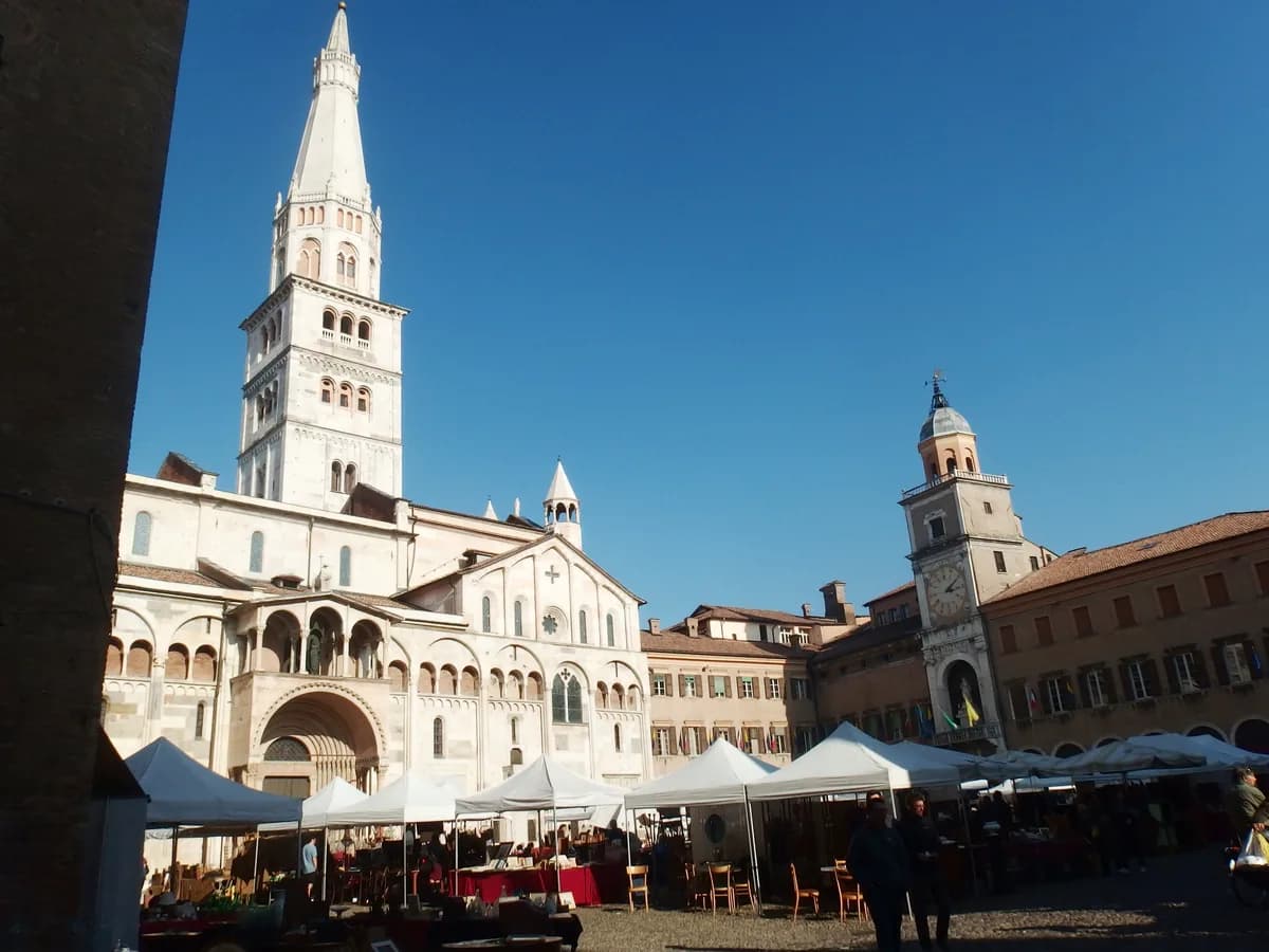 Day trip to Modena, Parma or Ferrara in Bologna