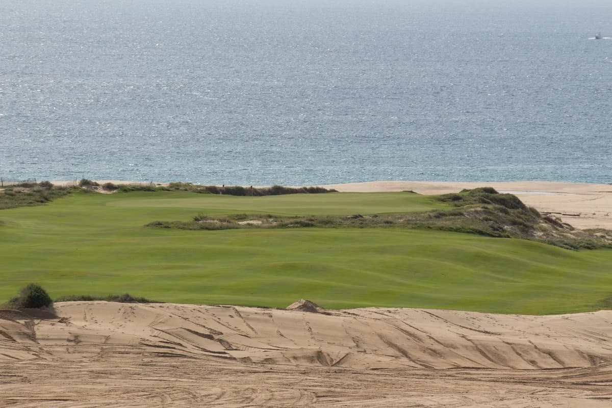 Golf along the corridor in Cabo San Lucas