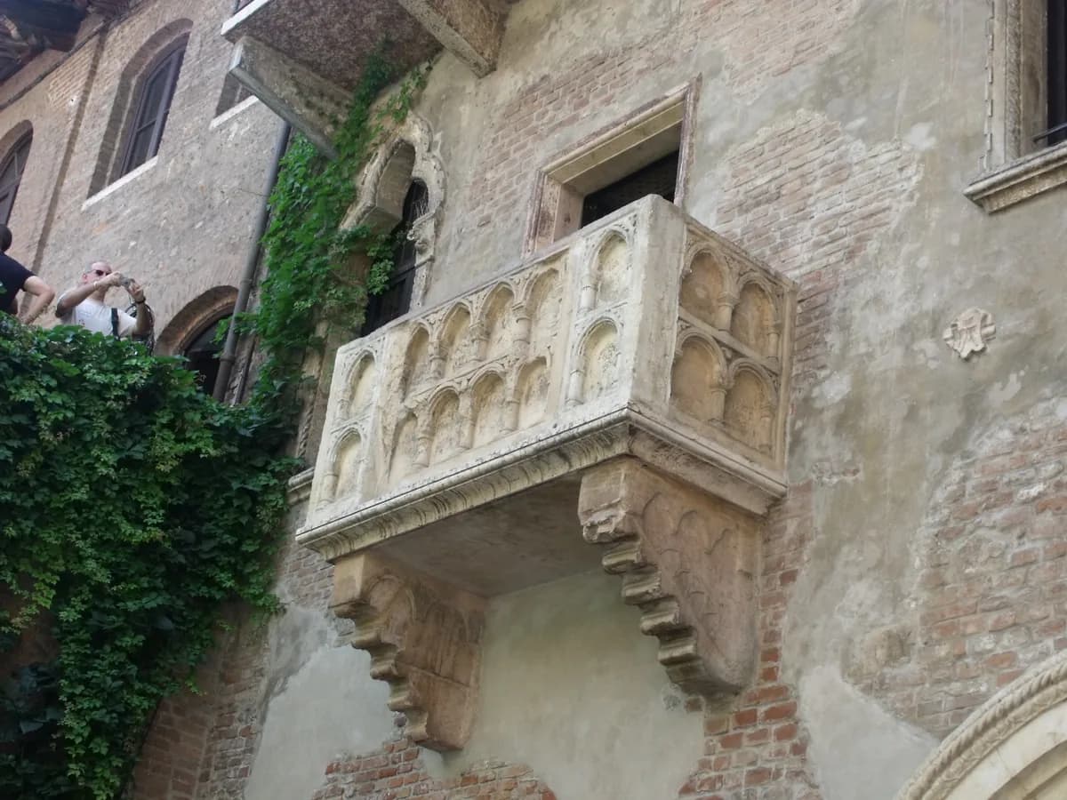 Juliet's House & balcony in Verona