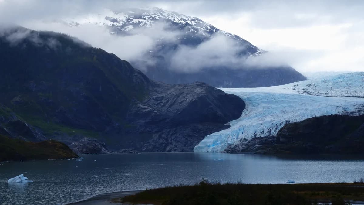 Kayaking or a canoe on Mendenhall Lake in Juneau
