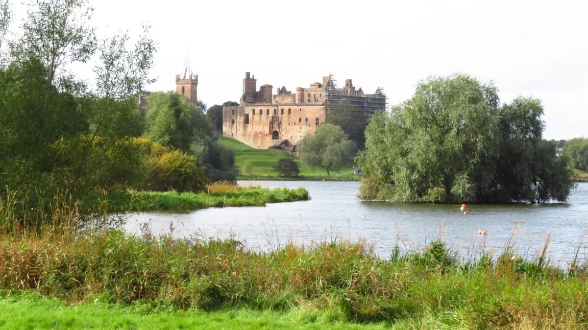 Linlithgow, a day trip from Edinburgh
