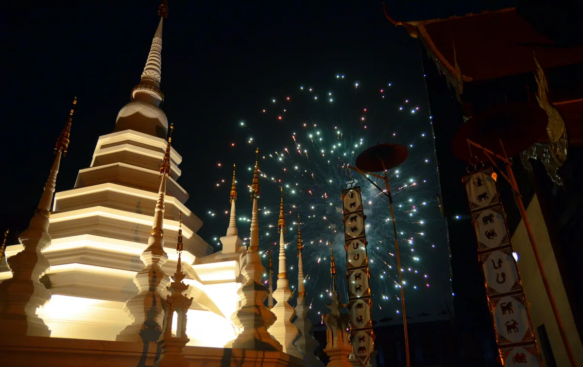 Loi Krathong & Yi Peng in Thailand