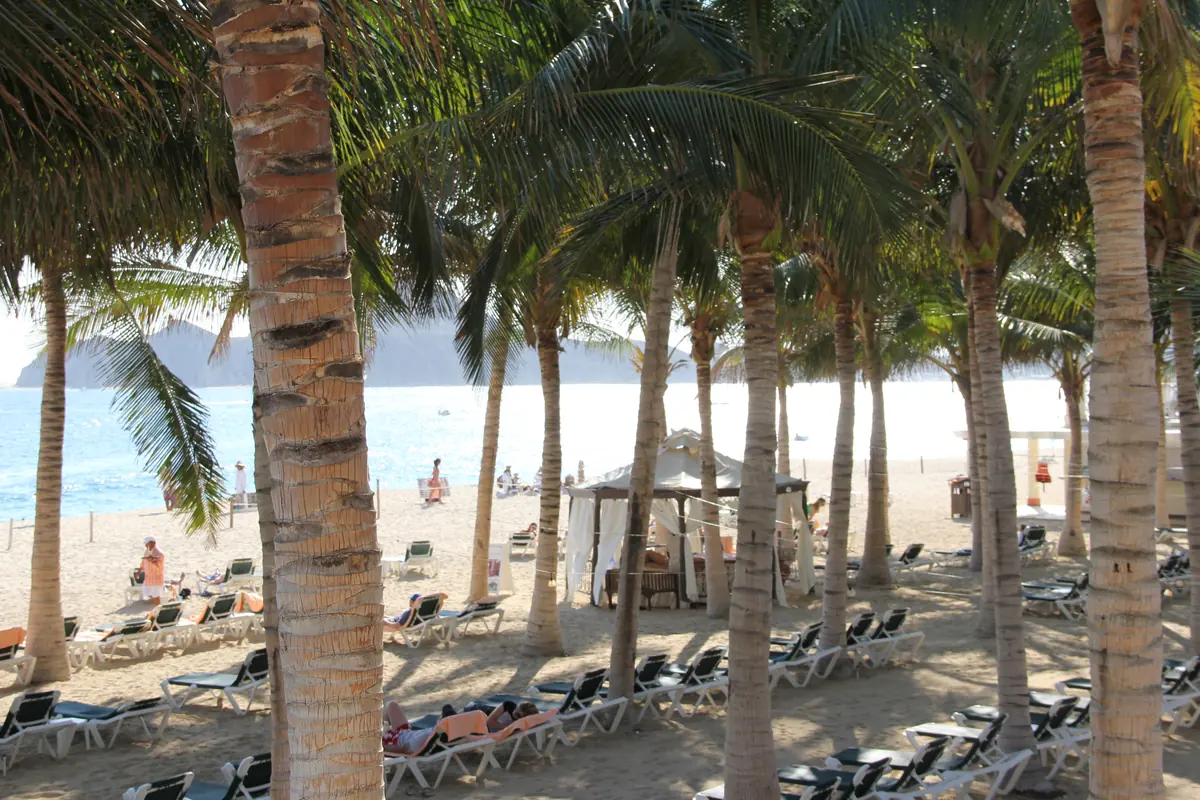 Medano Beach (Playa El Medano) in Cabo San Lucas