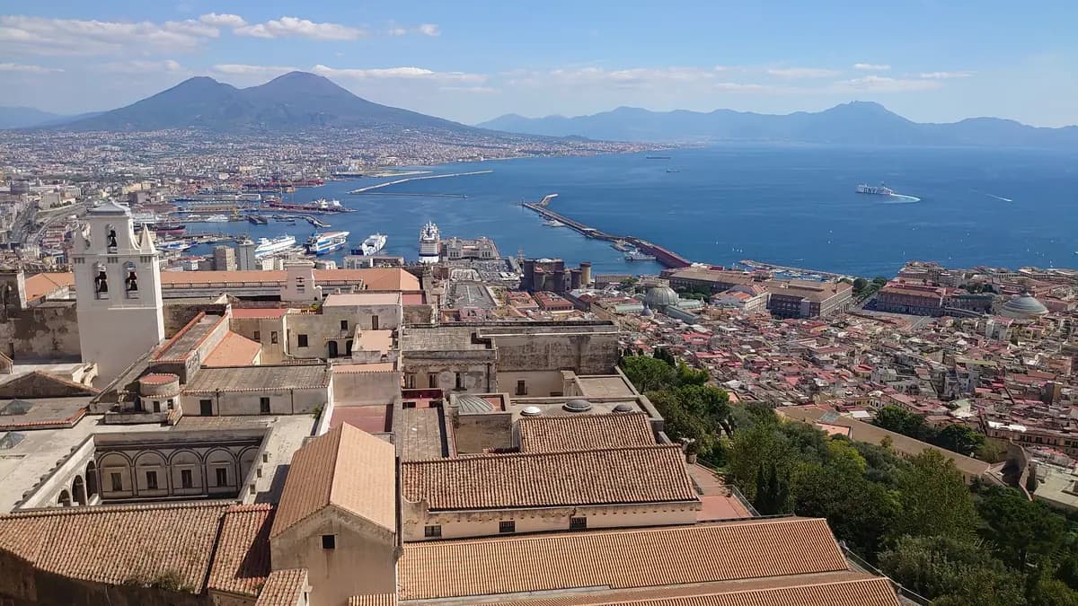 Naples, a day trip from Rome