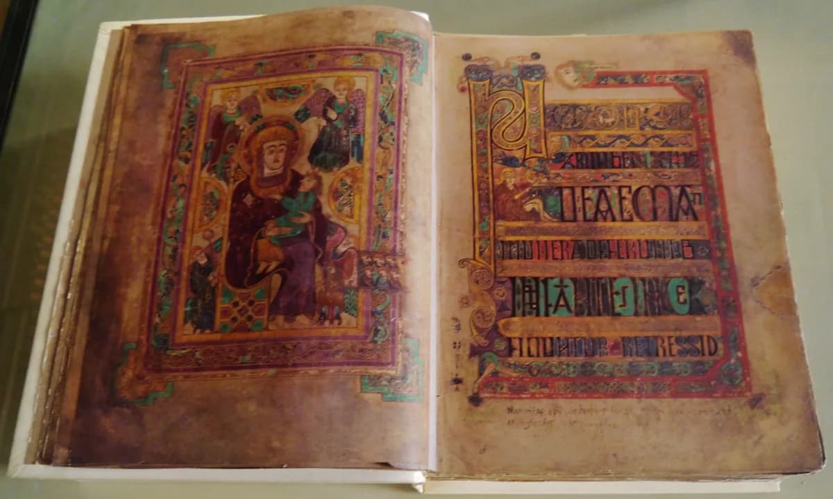 Trinity College and the Book of Kells in Dublin