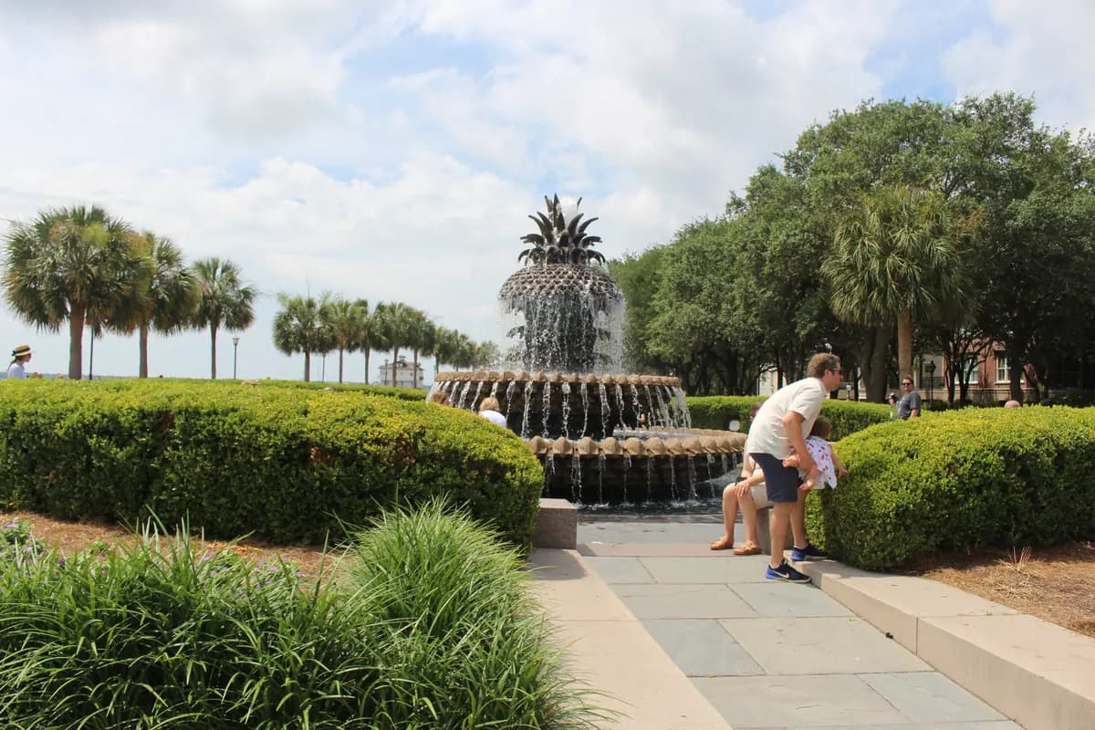 Waterfront Park & the Pineapple Fountain in Charleston