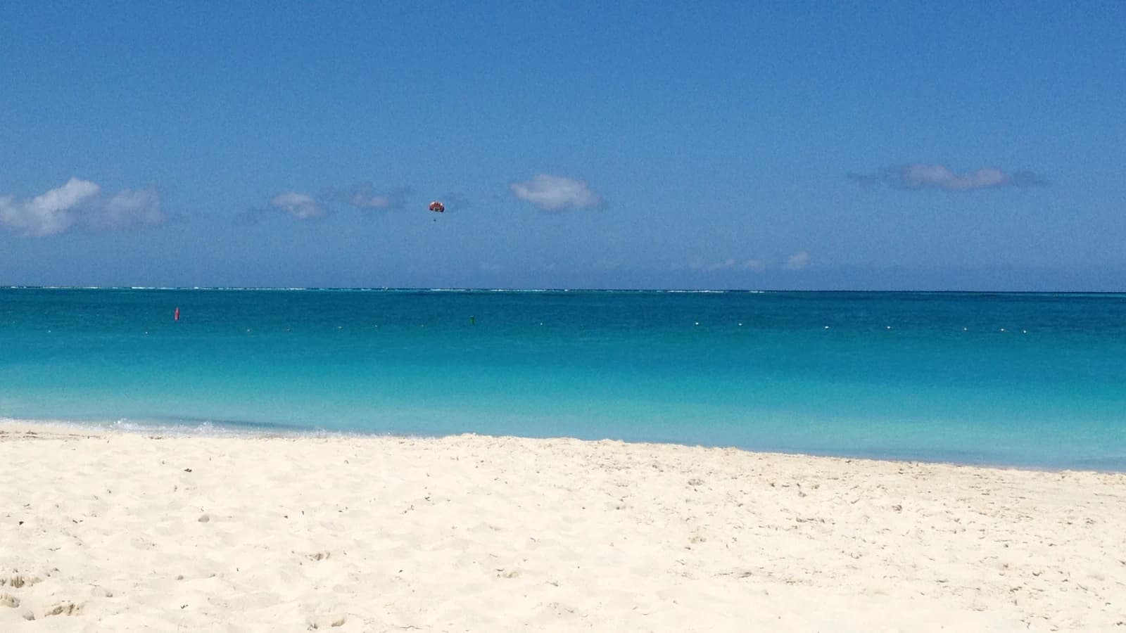 Powder-white sand and turquoise water at Grace Bay beach on Providenciales, Turks and Caicos