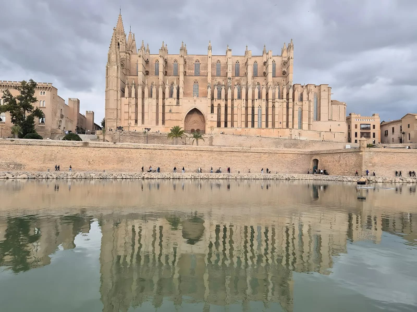 Palma Cathedral reflected in the pool at Parc de la Mar, Mallorca
